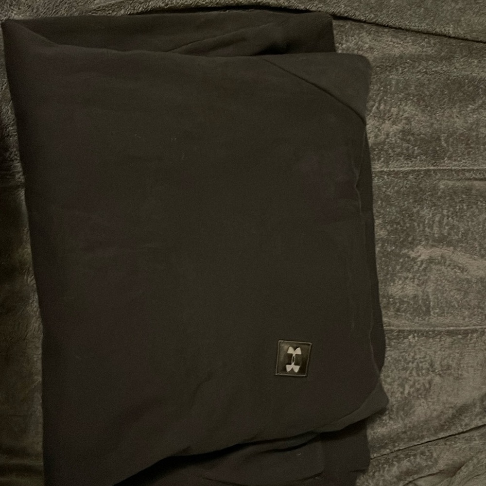 Men’s under armor hoodie